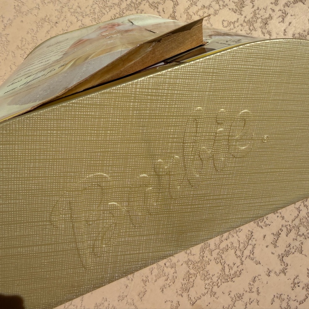 New Barbie Celebration 2000 Edition Doll Special Collector's Item- Mattel 28269 - Picture 6 of 8